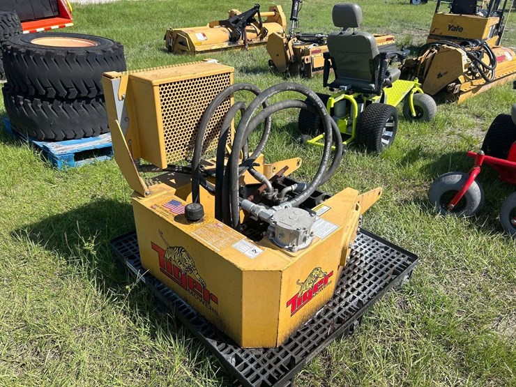 tiger-mower-hydraulic-tank-connection-image-4