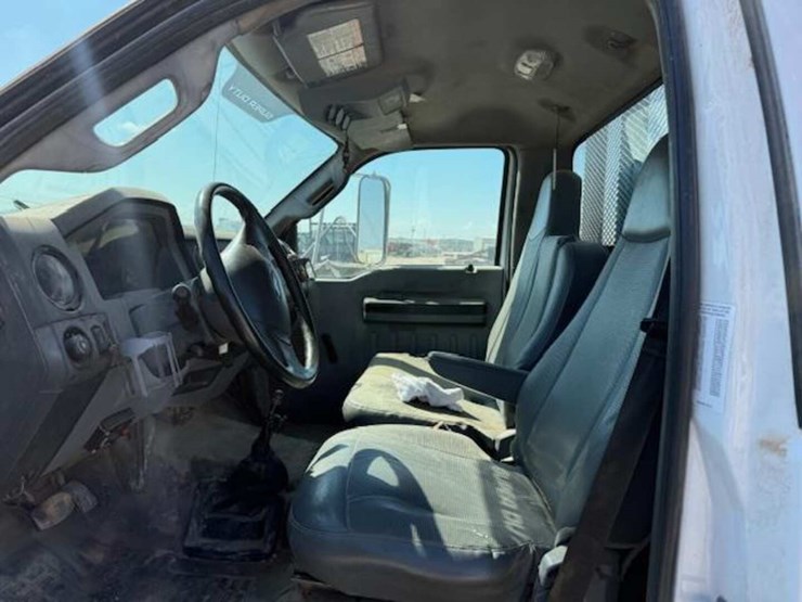 2012-ford-f650-image-3