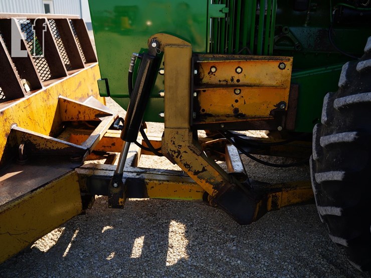 1990-john-deere-8760-image-13