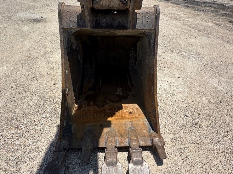 2008-caterpillar-320d-image-9