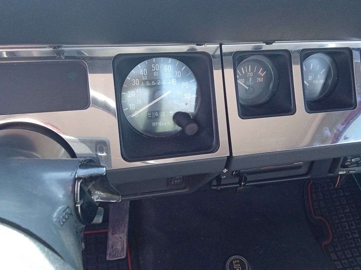 1991-jeep-wrangler-image-7