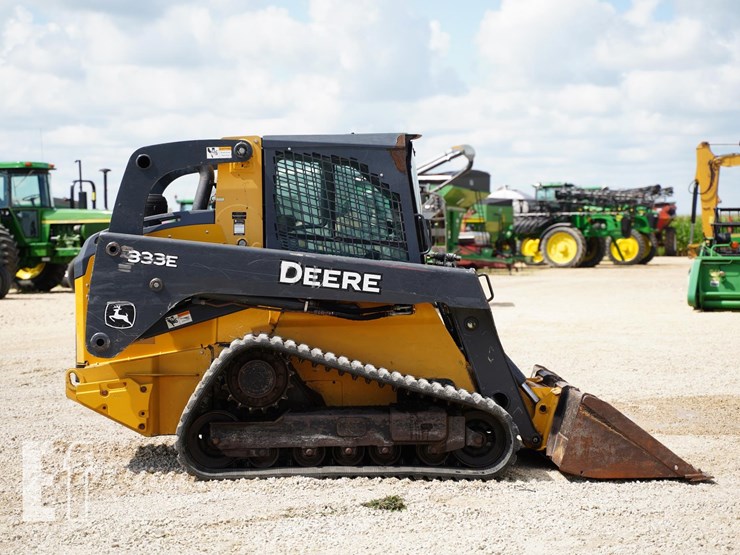 2015-deere-333e-image-4