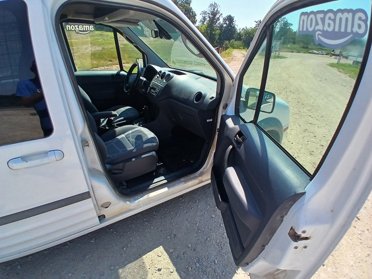 2012-ford-transit-connect-image-32
