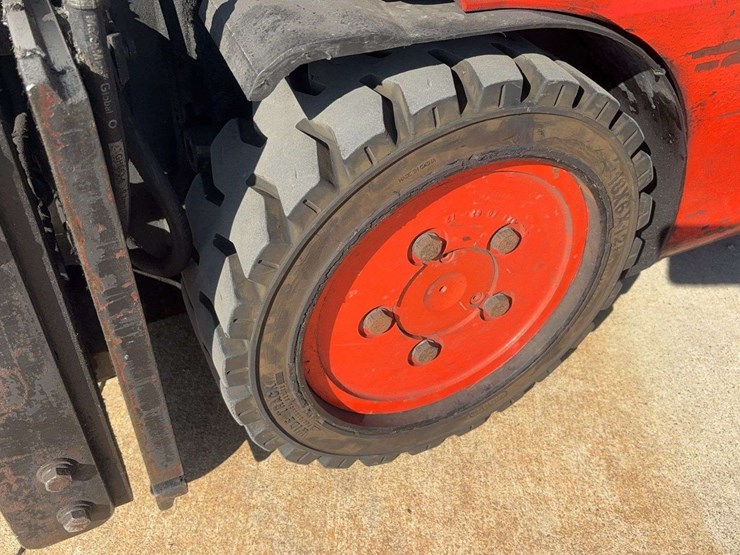 linde-e18c-02-forklift-image-6
