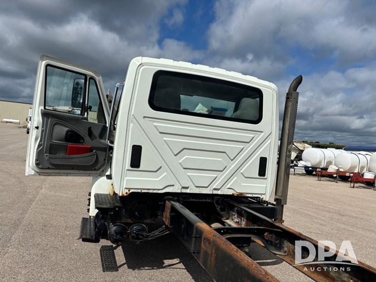 2007-international-durastar-4300-image-36
