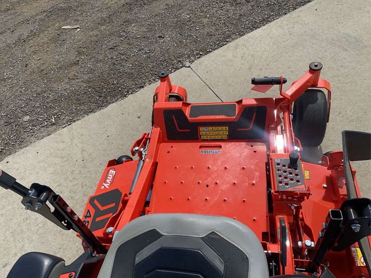 2023-ariens-91161-zero-turn-mower-image-13