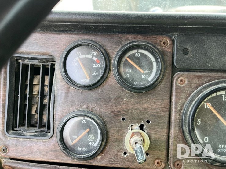 1993-freightliner-truck-(jn2646,-unit-42339)-image-63