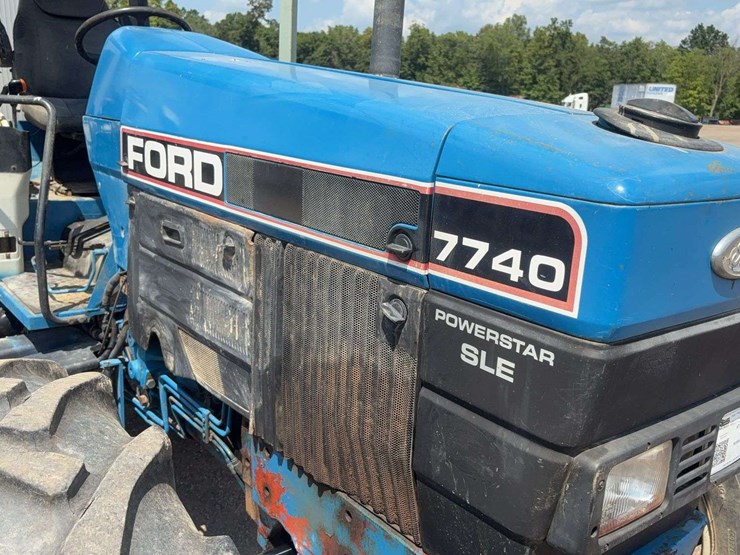 ford-7740-image-13