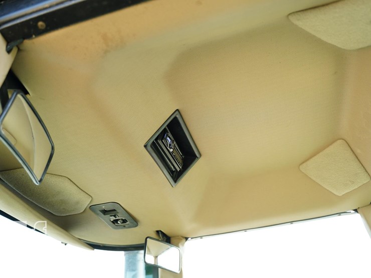 1993-john-deere-8570-image-31