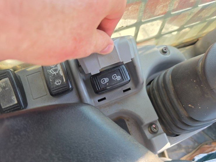 2018-kubota-svl75-2-image-65