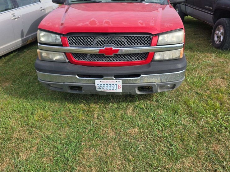 2004-chevrolet-1500-image-2