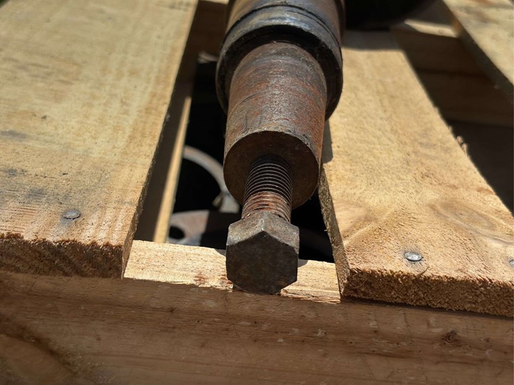 john-deere-model-g-crankshaft-image-11