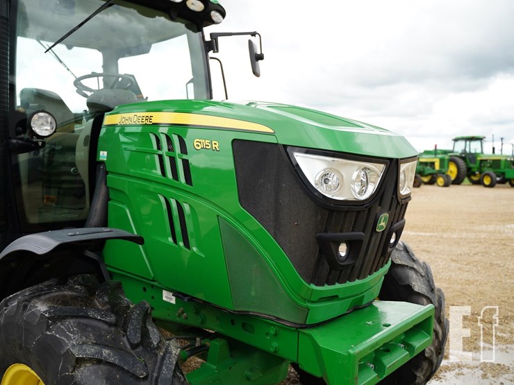 2014-john-deere-6115r-image-16