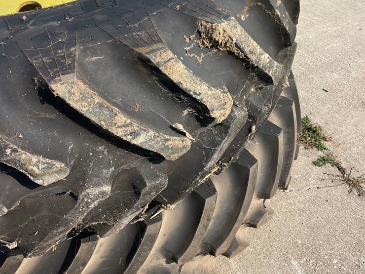 2-titan-480/80r38-tractor-tires-image-3