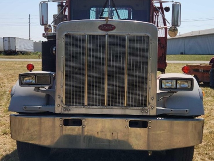 year:-1986-make:-peterbilt-model:-359-vehicle-type:-truck-mileage:-showing-335,508-drive-line:-6x4-image-2