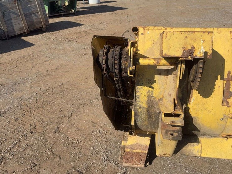 new-holland-890-image-25