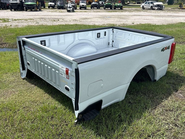 ford-super-duty-pickup-truck-bed-image-1