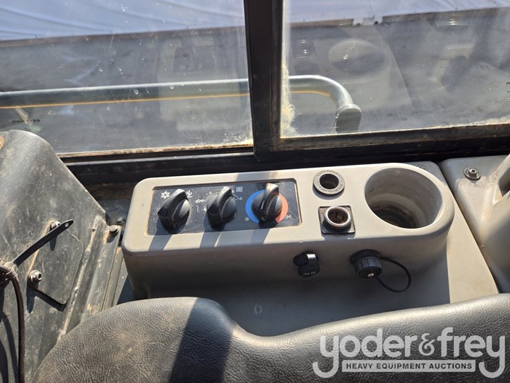 2023-komatsu-d61pxi-24-image-66