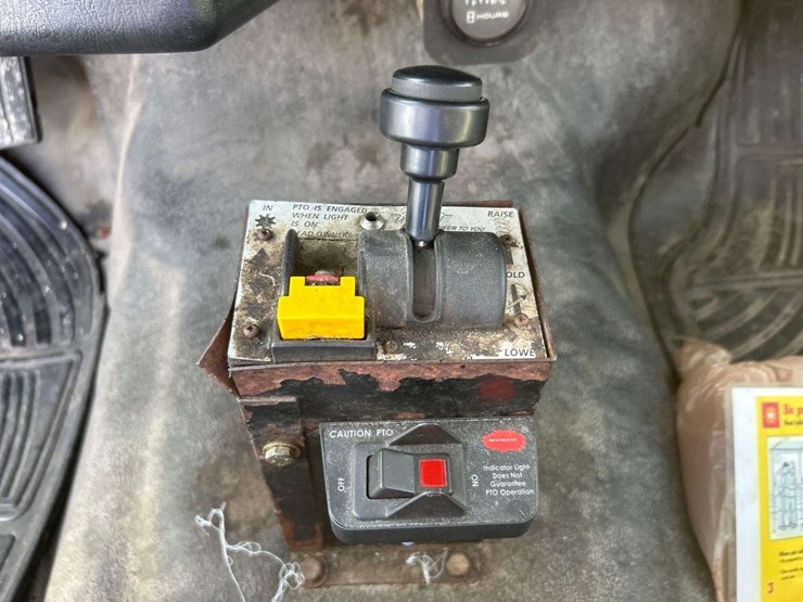 2005-ford-f750-image-24