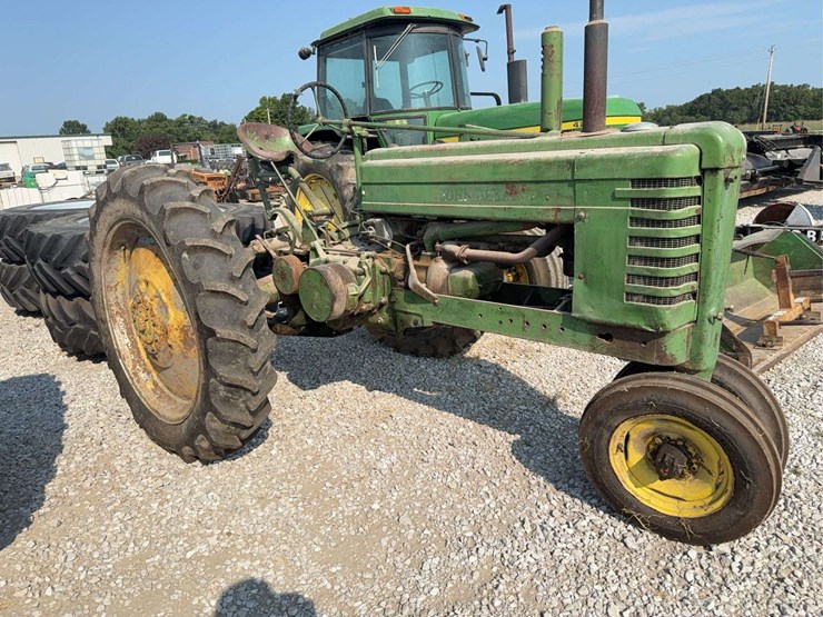 john-deere-b-image-13