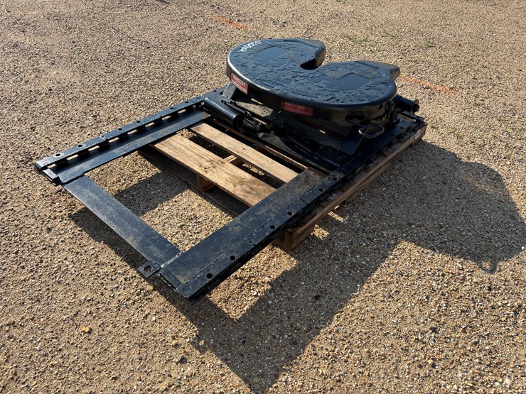 #22902-•-fontaine-5th-wheel-hitch,-air-slide-image-6