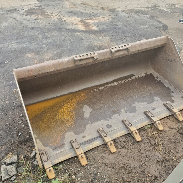 Bobcat 66" Skid Steer Bucket Attachment
