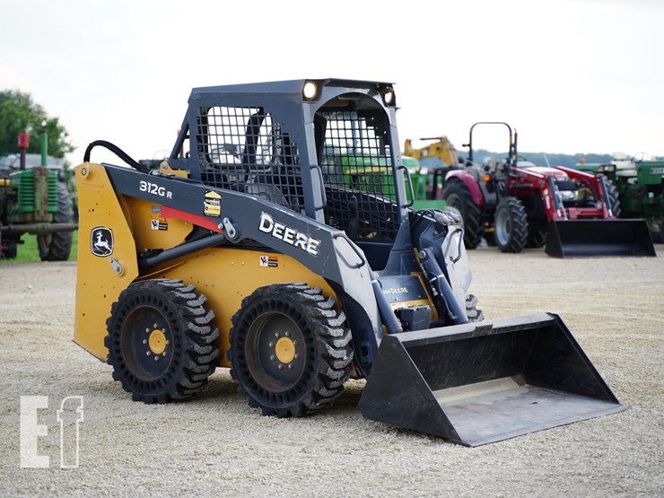 2018-deere-312gr-image-3