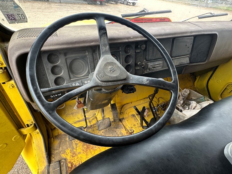 1984-international-s1600-image-40