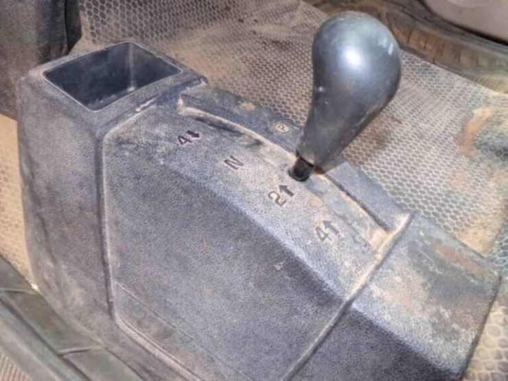 2011-chevy-4-door-dually-weld-bed-image-23