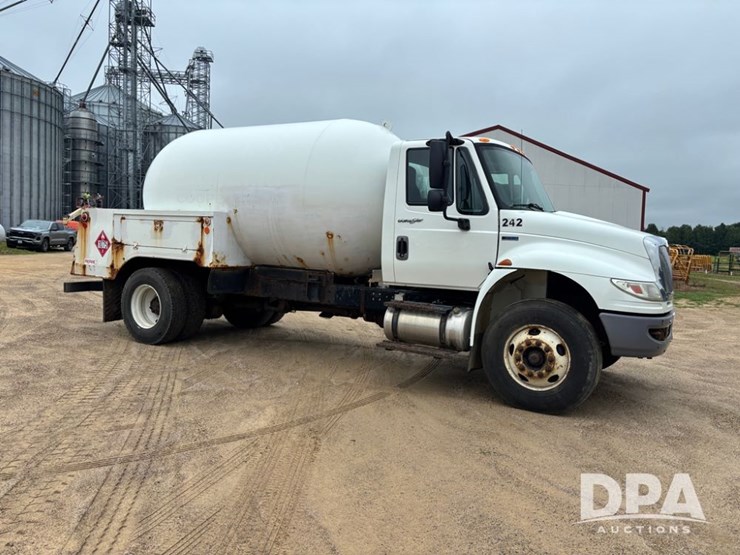 2013-international-durastar-4400-image-2