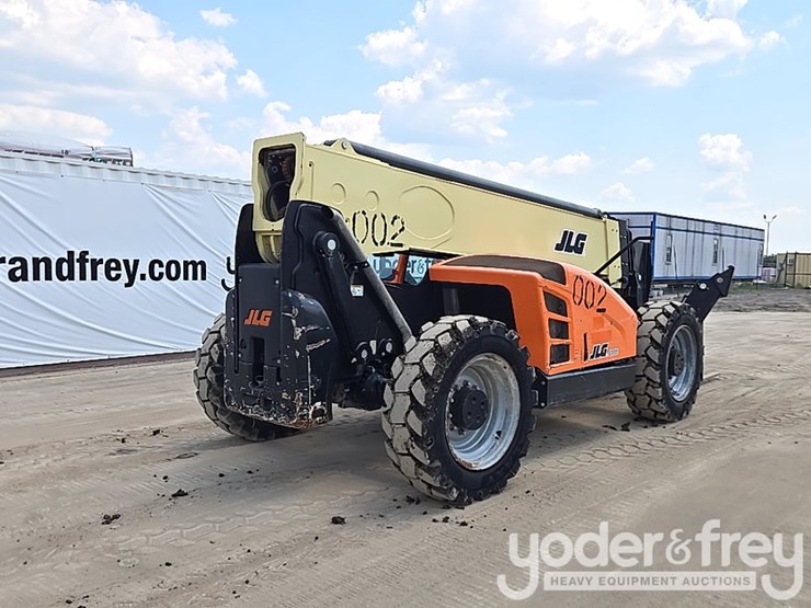 2019-jlg-1055-image-5