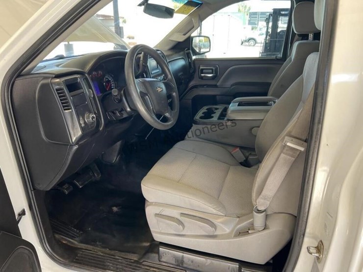 2016-chevrolet-silverado-1500-image-21