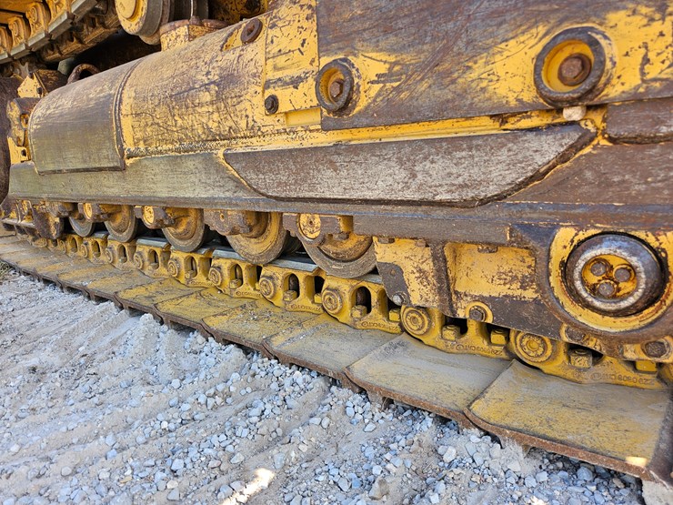 2014-caterpillar-953d-image-94