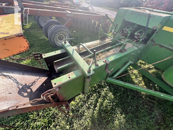 john-deere-336-image-4