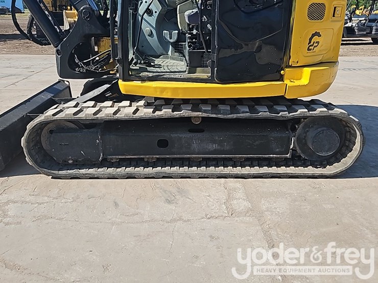 2015-deere-85g-image-22