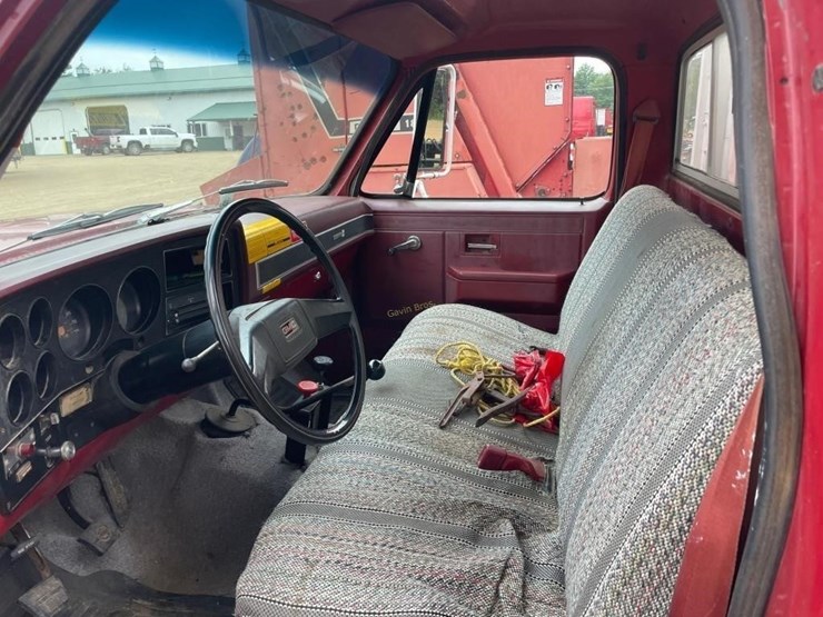 1982-gmc-sierra-3500-image-13