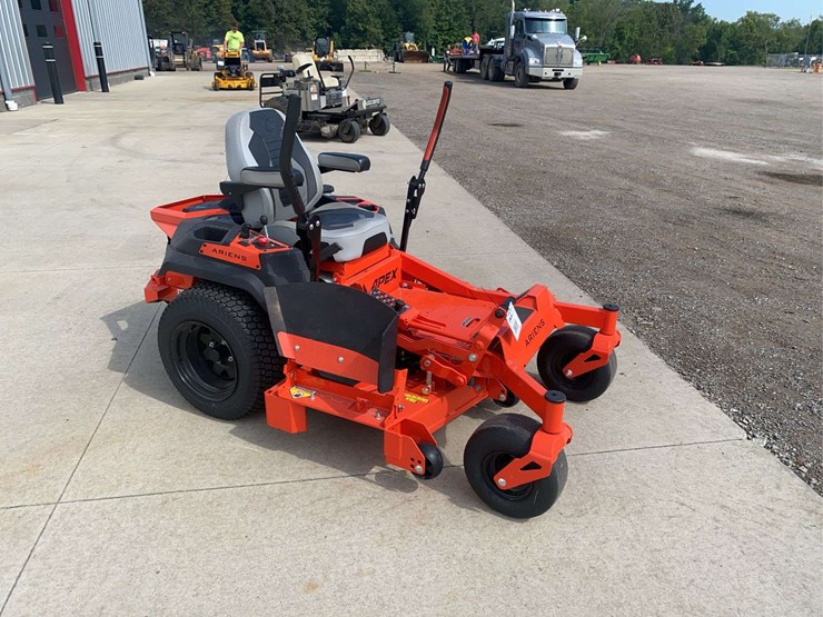 2023-ariens-91161-zero-turn-mower-image-3