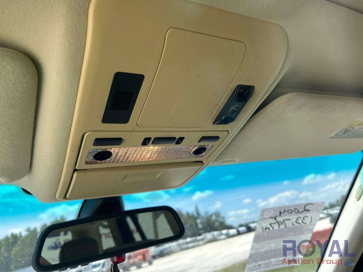2004-range-rover-hse-suv-image-16