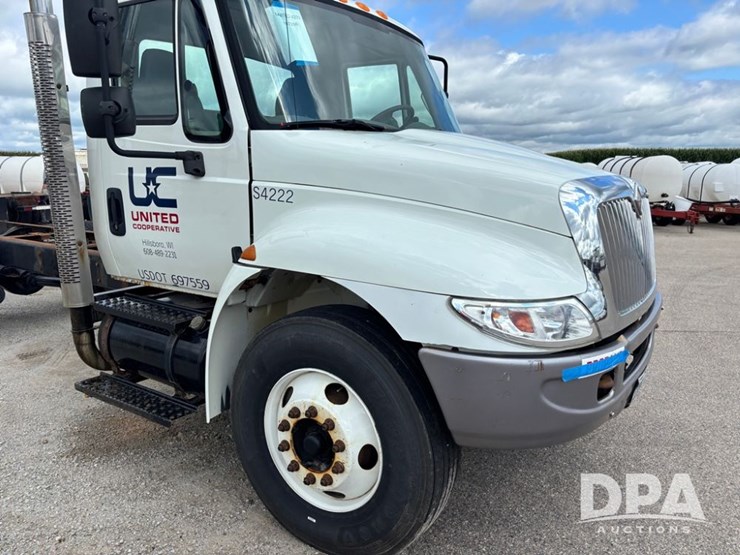 2007-international-durastar-4300-image-21