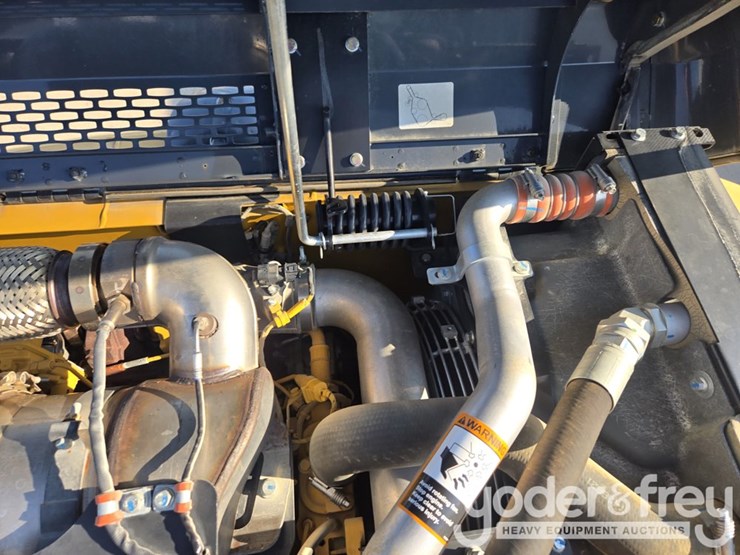2022-deere-130g-image-68