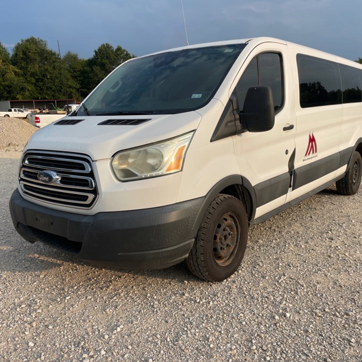 2015 FORD E350