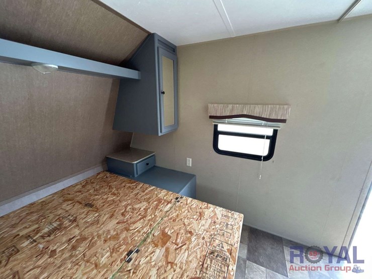 coleman-274bh-lantern-edition-travel-trailer-image-15
