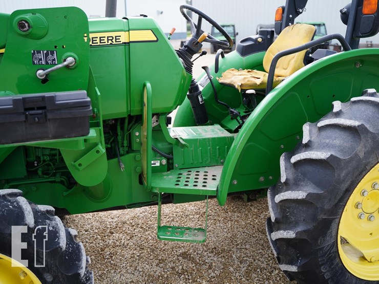 2015-john-deere-5075e-image-9