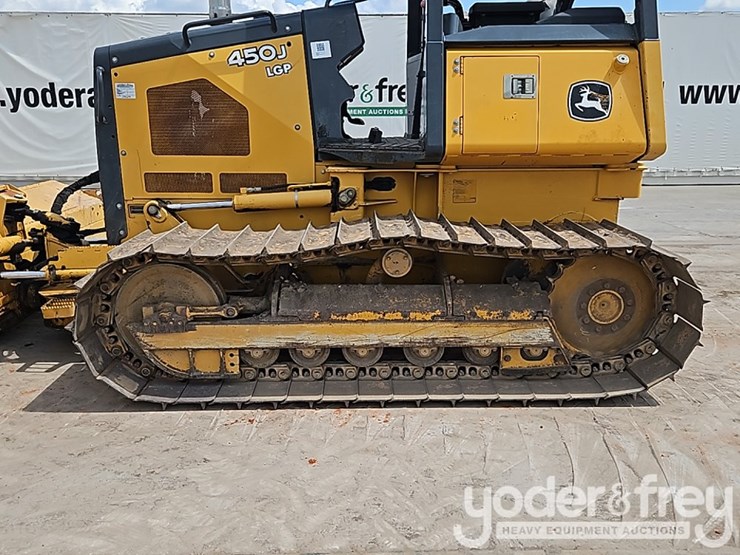 2016-deere-450j-image-18