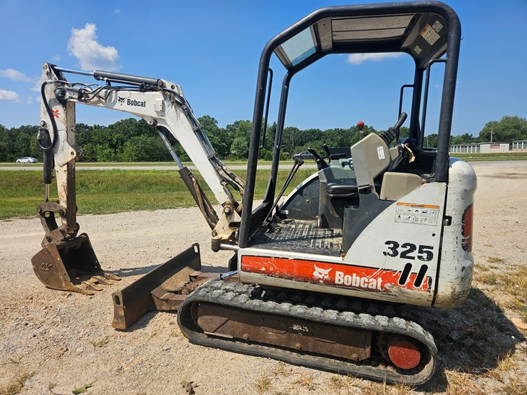 bobcat-325-image-6