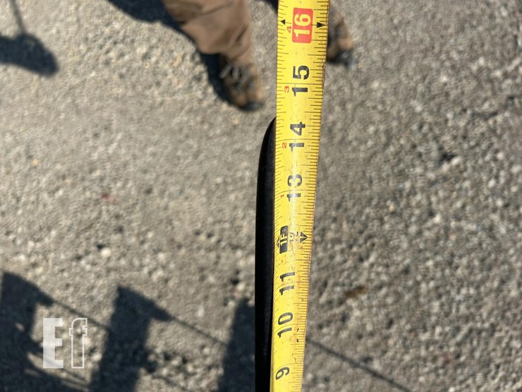 2004-john-deere-2210-image-23