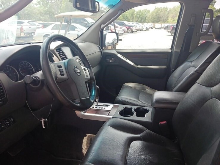 2010-nissan-pathfinder-image-5
