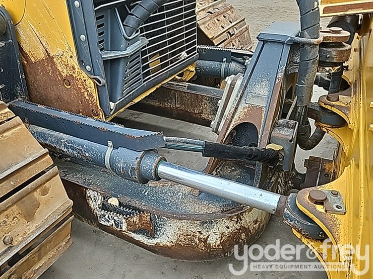 2018-deere-850k-lgp-image-27