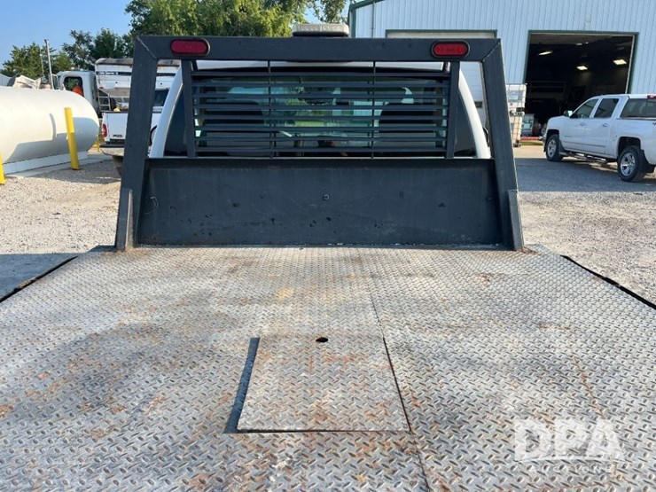 2009-gmc-3500-image-37