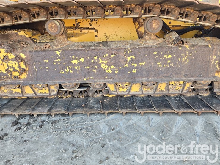 2023-komatsu-d61pxi-24-image-23